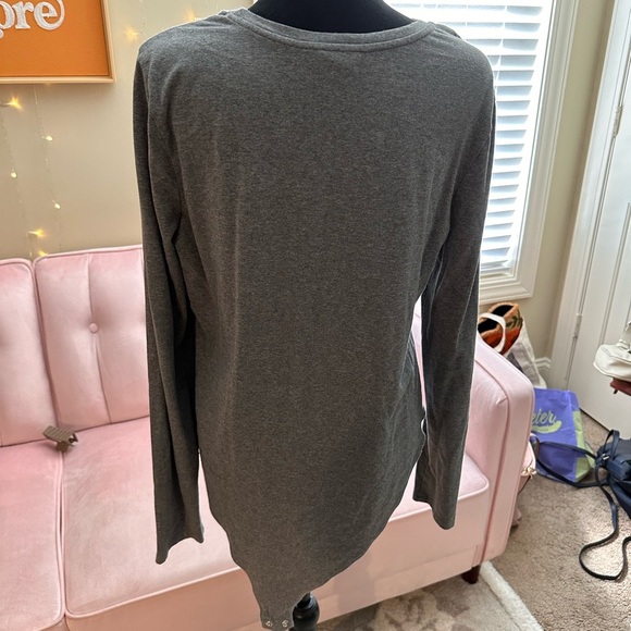 Plus Size Forever 21 Size 2X Gray Long Sleeve Bodysuit with Pink Heart Patch - Picture 3 of 5